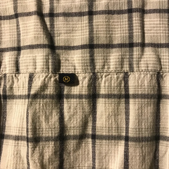 Casual short sleeve button down shirt - Picture 4 of 4