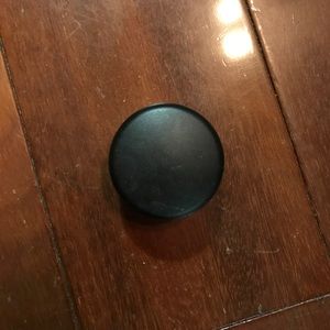 Mac Pro Longwear paint pot in groundwork