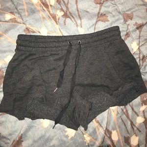 NWT Soft Aerie Shorts w. Ruffle Accents