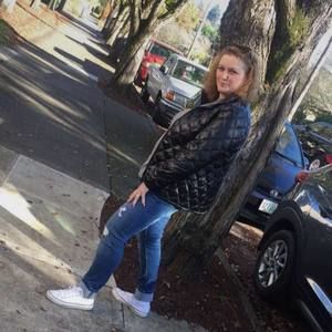 Meet your Posher, Kelley