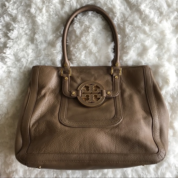 Tory Burch Handbags - {PRICE FIRM} TORY BURCH AMANDA TOTE CLAY BEIGE