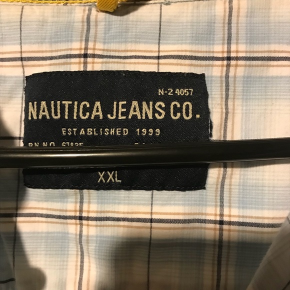 Nice button down shirt - Picture 2 of 4