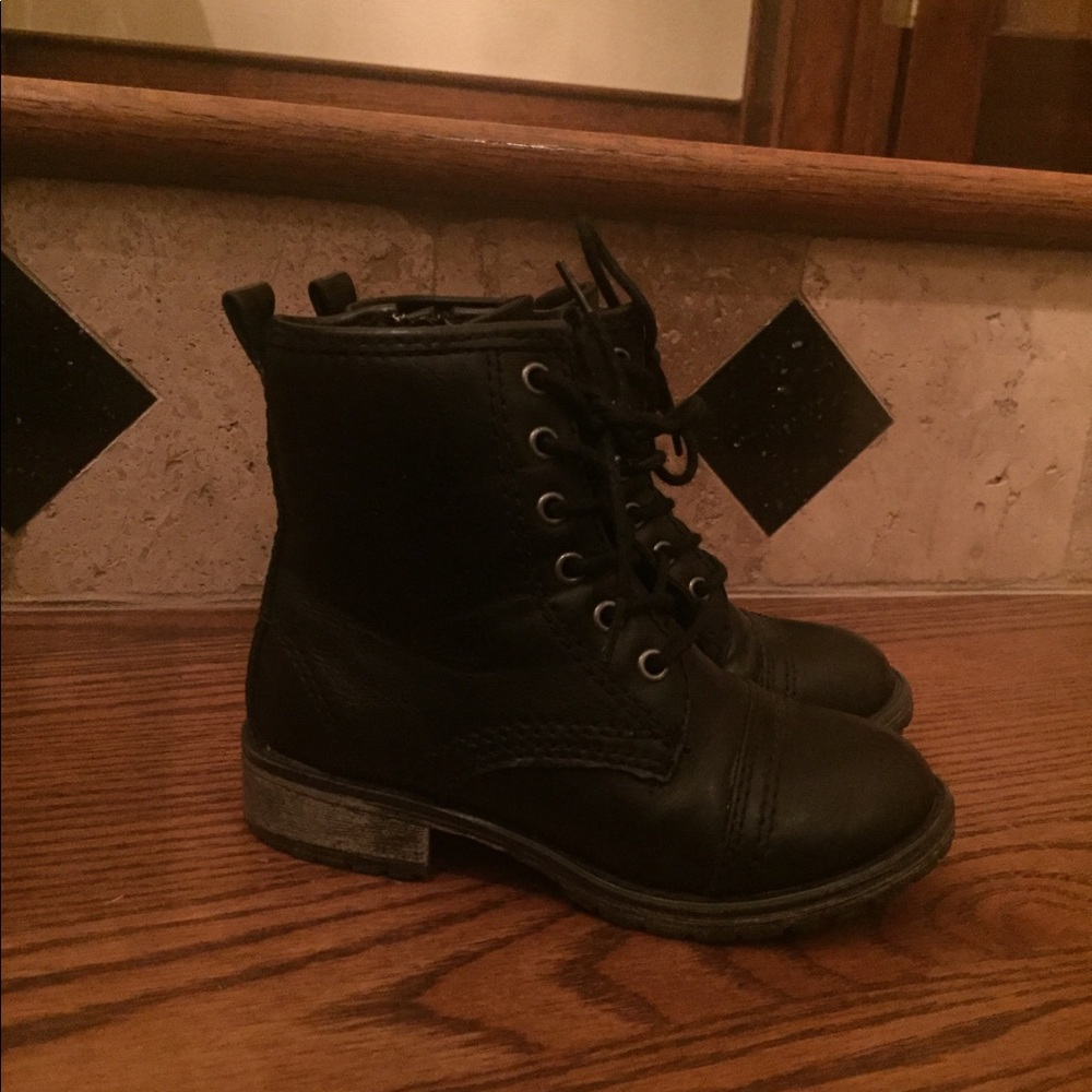 Steve Madden “Chandra black” boots