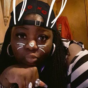 Meet your Posher, Carrie