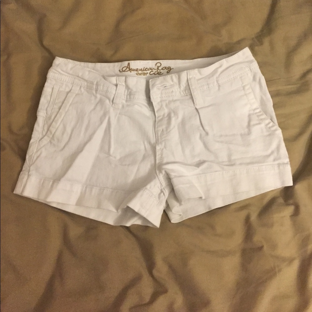 White Short-Shorts