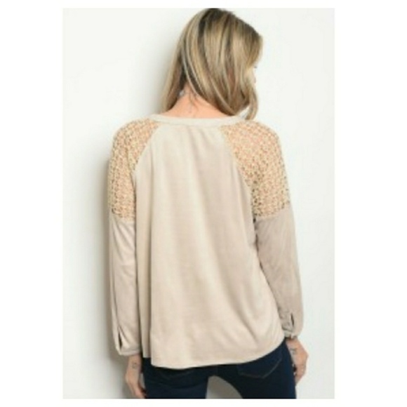 Crocheted Shoulder - Long Sleeve - Picture 4 of 8