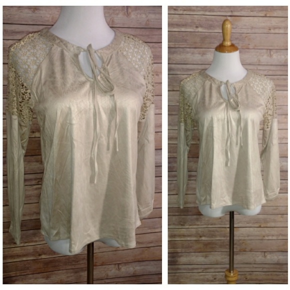 Crocheted Shoulder - Long Sleeve - Picture 7 of 8