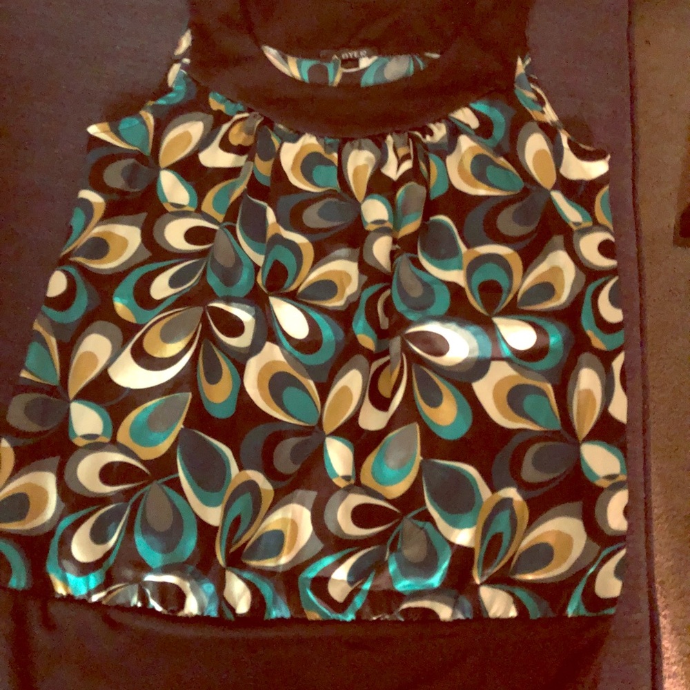 A Buyer Sleeveless Top