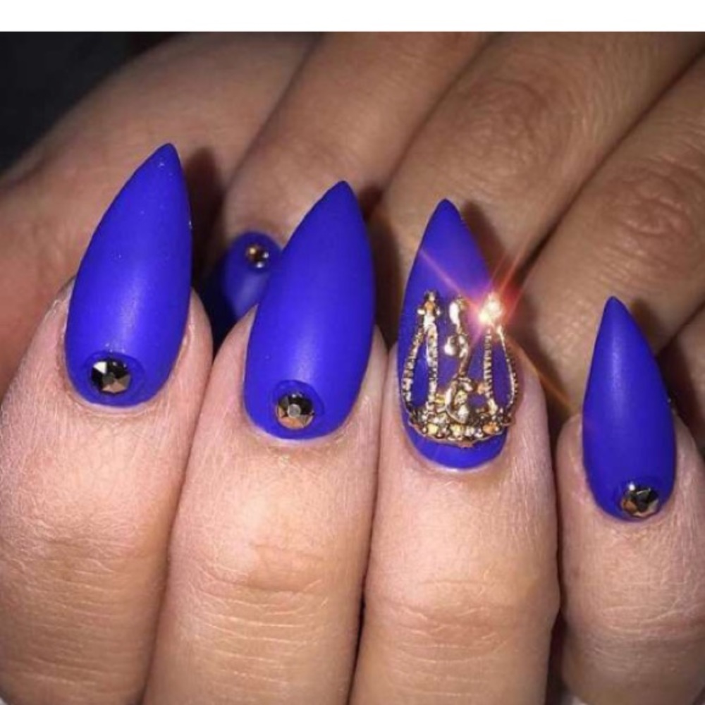 Meet your Posher, Raine