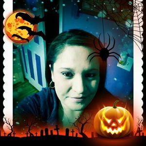 Meet your Posher, Coraena