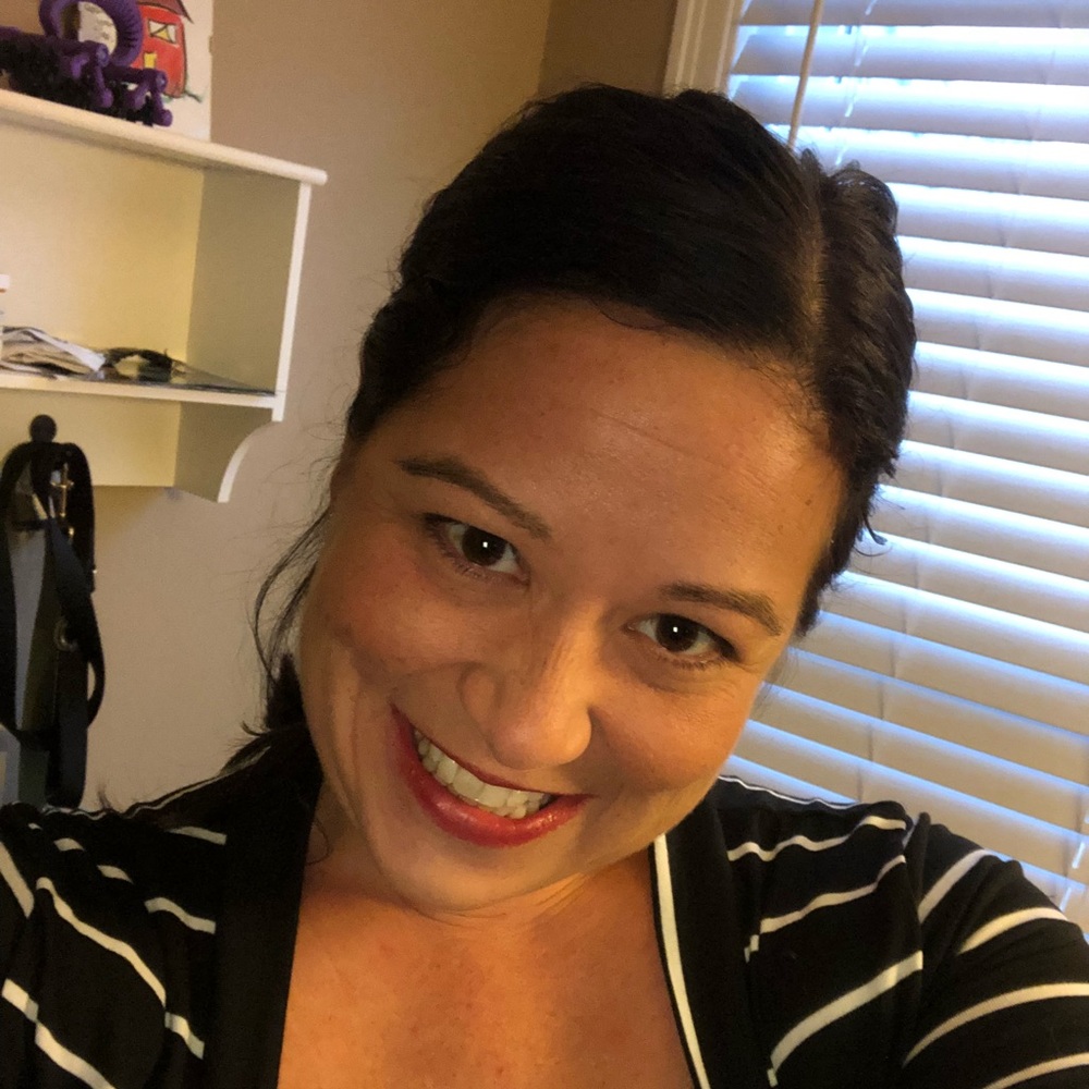 Meet your Posher, Nicole