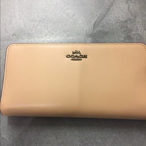 NWT Coach snap skinny wallet