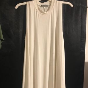 Women’s white tunic