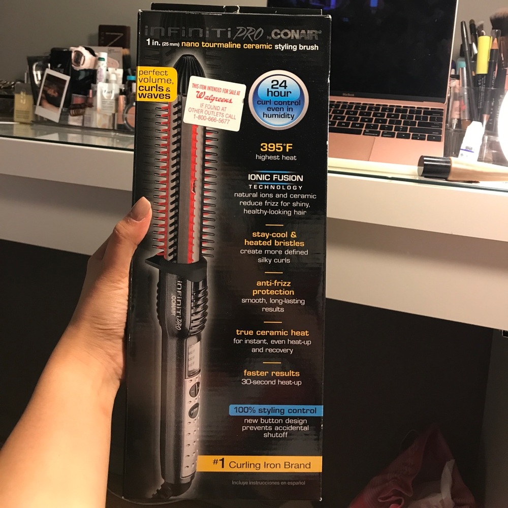 Infiniti Pro Styling brush