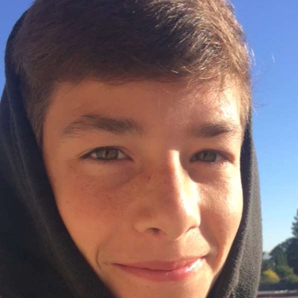 Meet your Posher, Ruairi - Picture 1 of 1