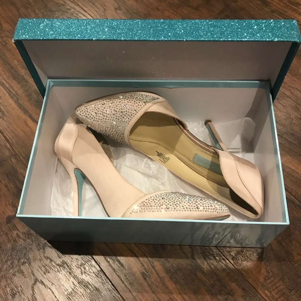 Betsey Johnson Pumps