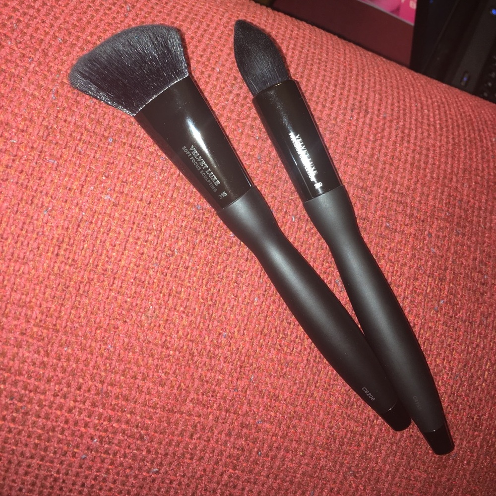It! velvet luxe brushes