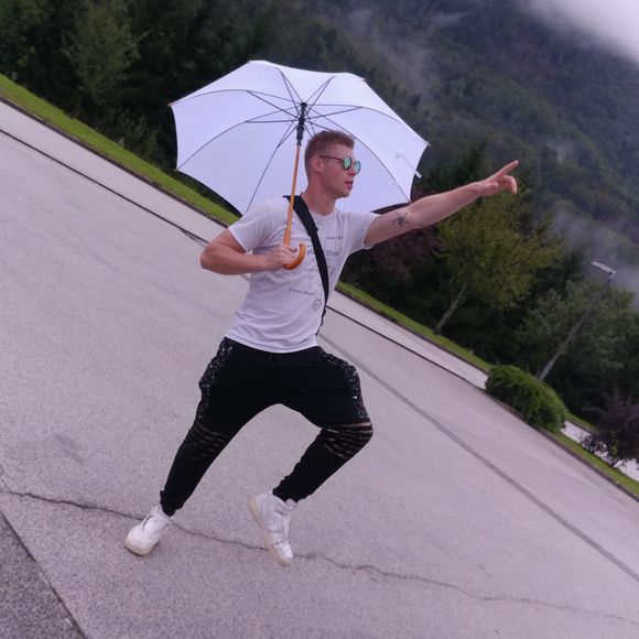 Meet your Posher, Zachary - Picture 1 of 1