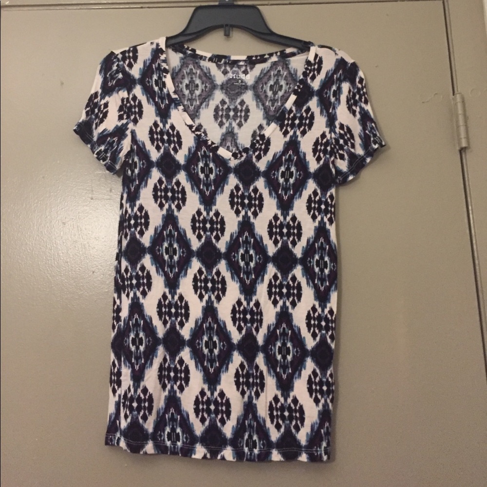 Geometric patterned shirt