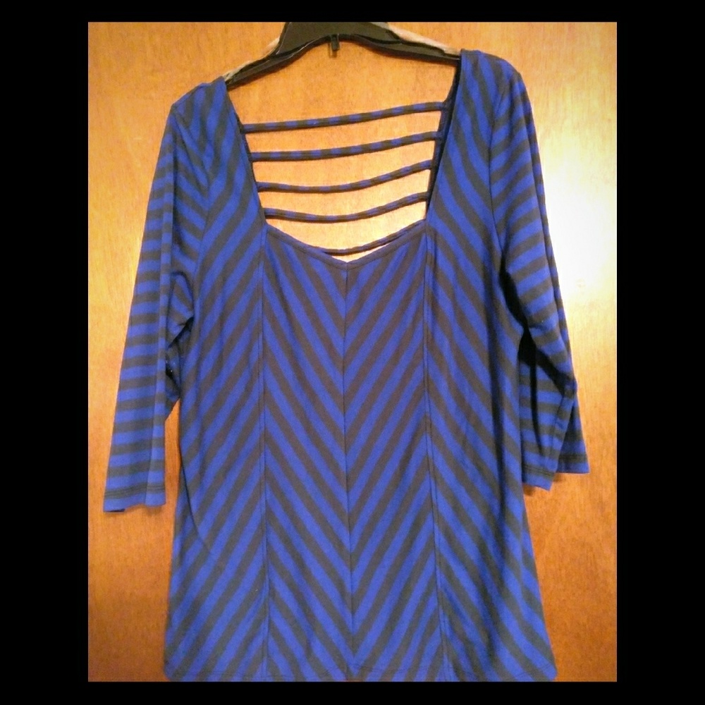 Blue and gray stripes top