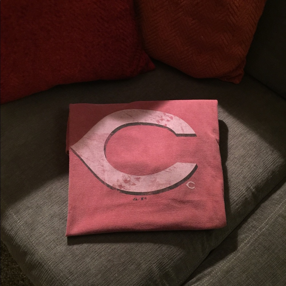 Men’s Cincinnati Reds Tee Shirt