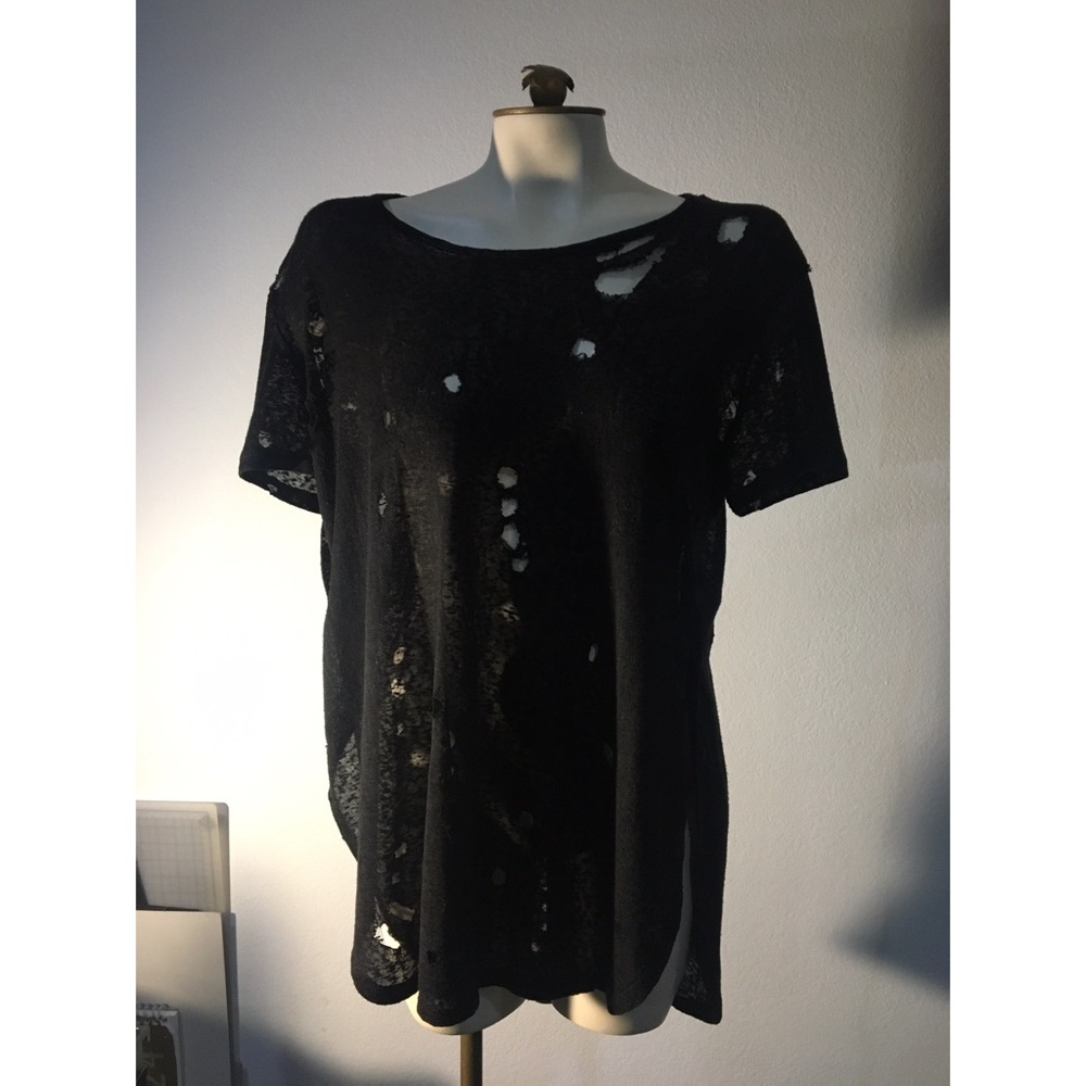 Distressed top