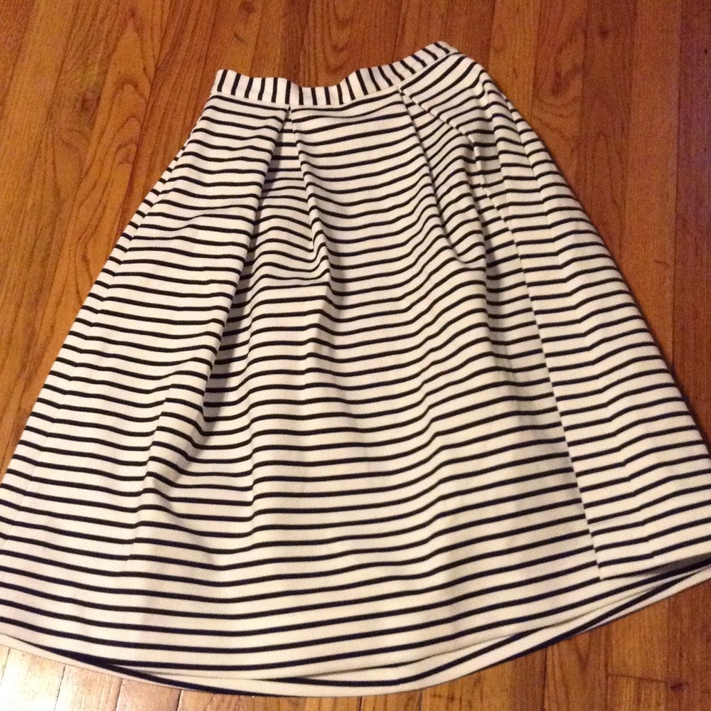 Stripped  mid-calf length skirt