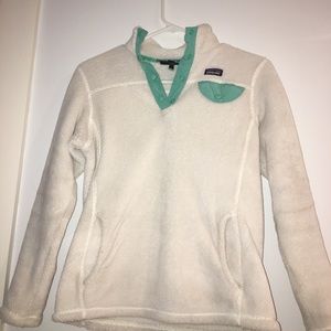 Patagonia girls’s pullover