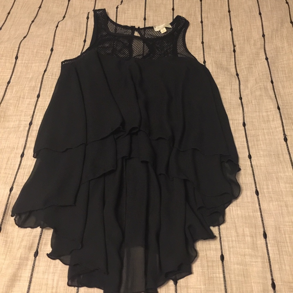 Multi layer sheer high low sleeveless top
