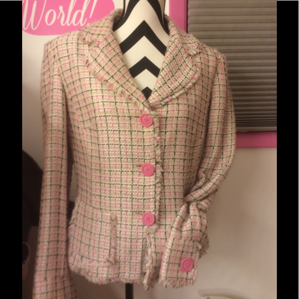 Short pink jacket