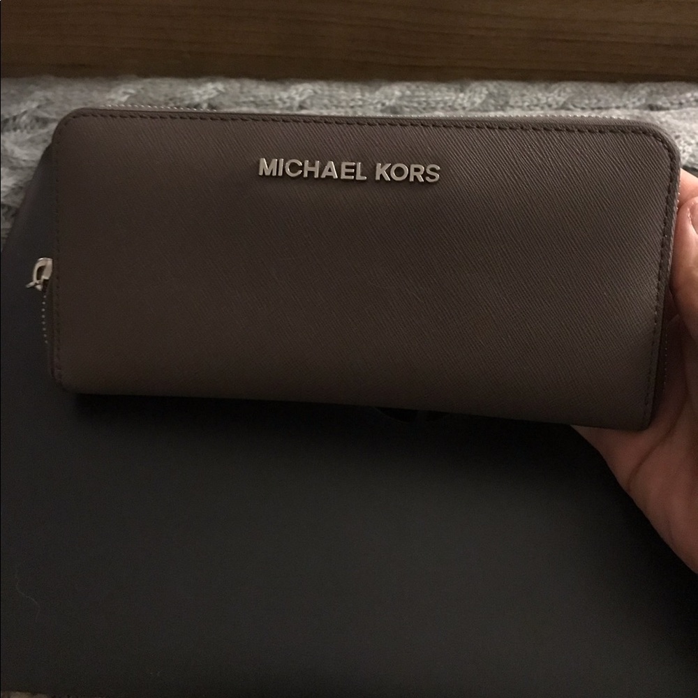 Michael Kors Cinder Zip Wallet