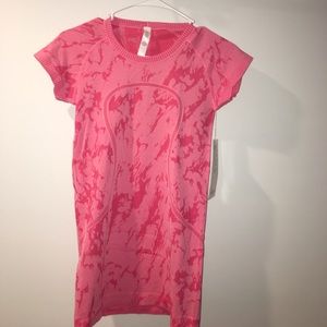 Lululemon NWT swiftly tech short sleeve shirt