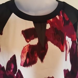 DKNY Sleeveless Blouse. Size L