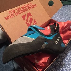 Five ten fiveten hiangle climbing shoes