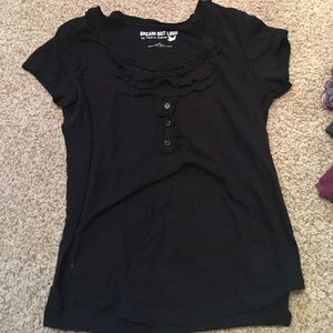 Black T- shirt with ruffles on color