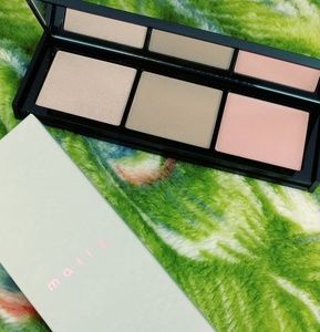 Mally Shimmer Shape & Glow