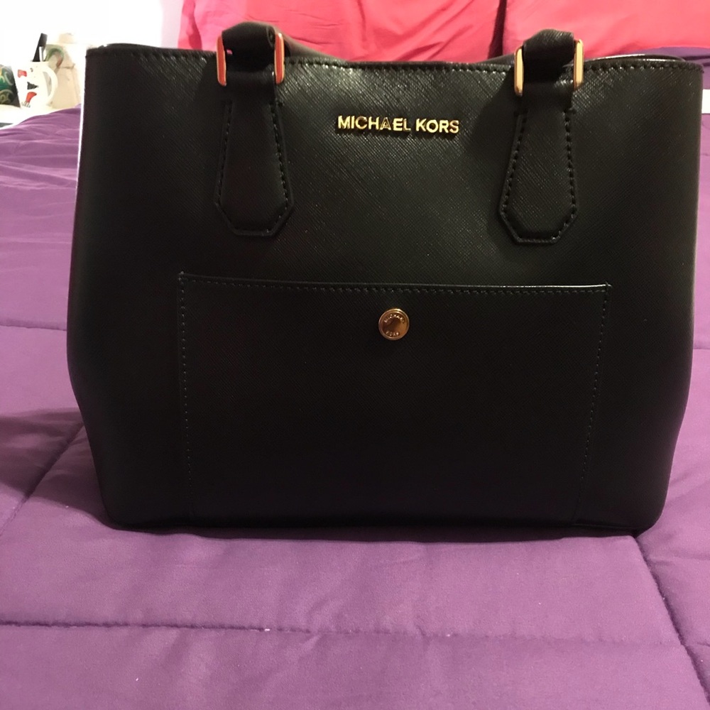 🎉 Authentic Michael Kors Greenwich Purse