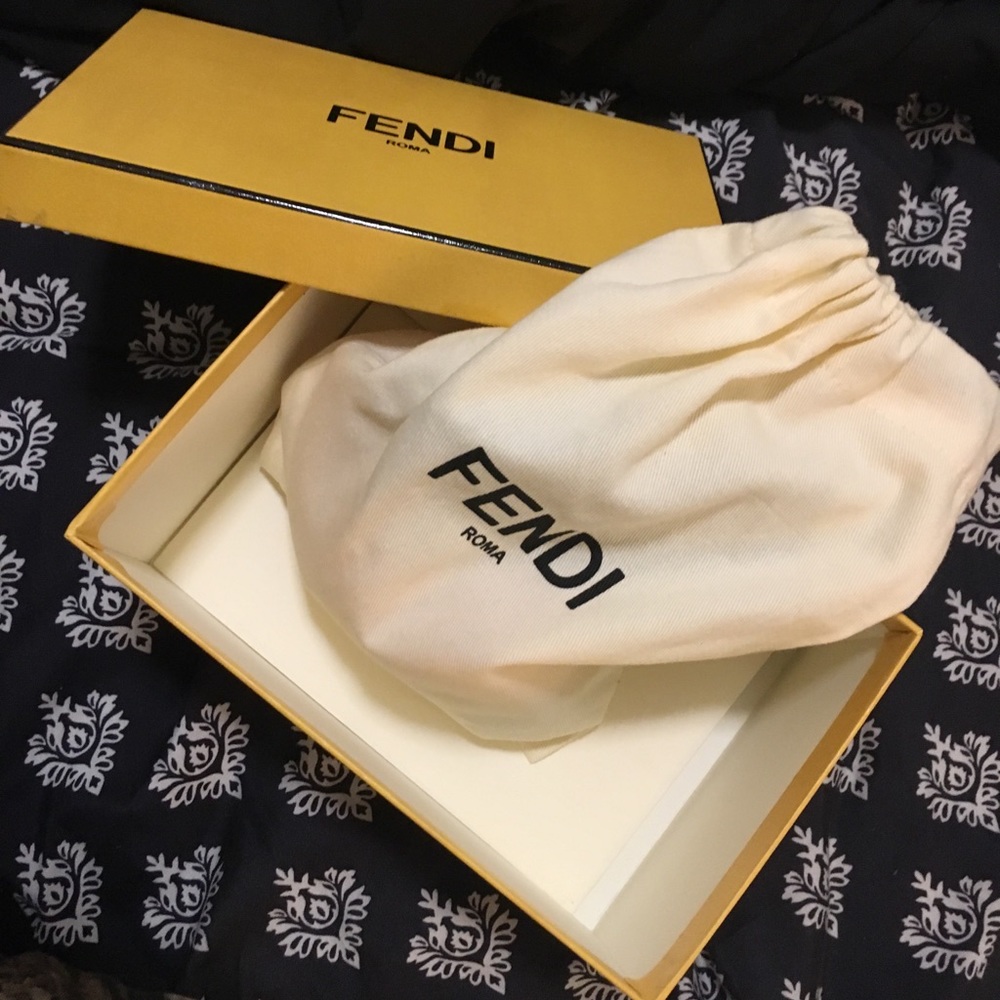 Special edition Fendi Pom