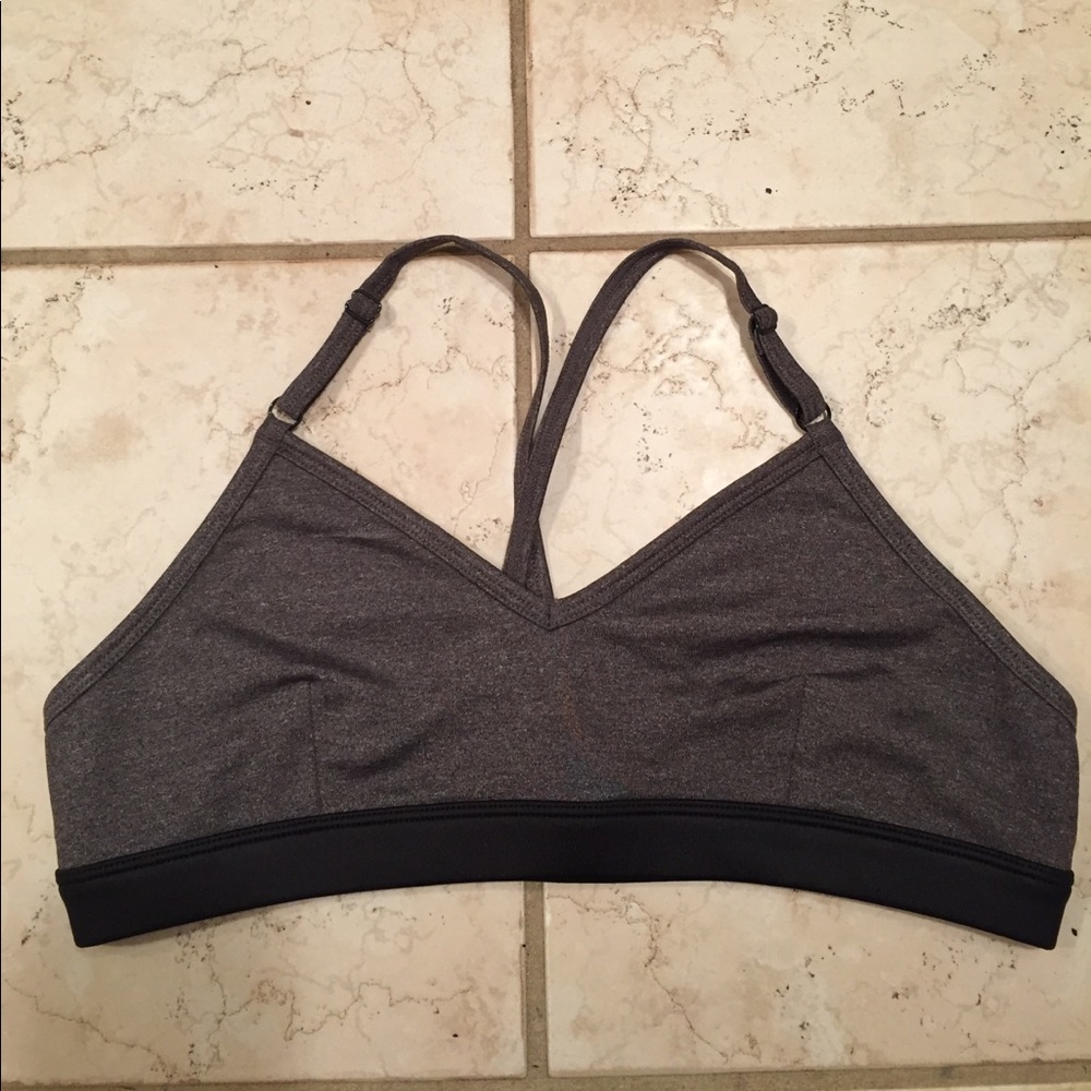 Alo yoga sports bra
