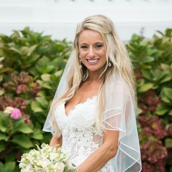 Meet your Posher, Lisa - Picture 1 of 1