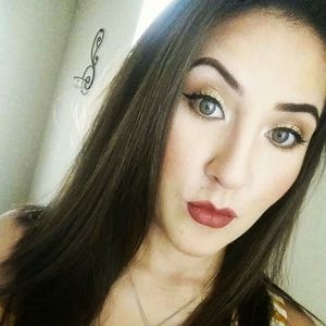 Meet your Posher, Melina