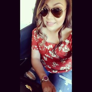 Meet your Posher, Noemi