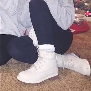 Women’s light grey timberland boots