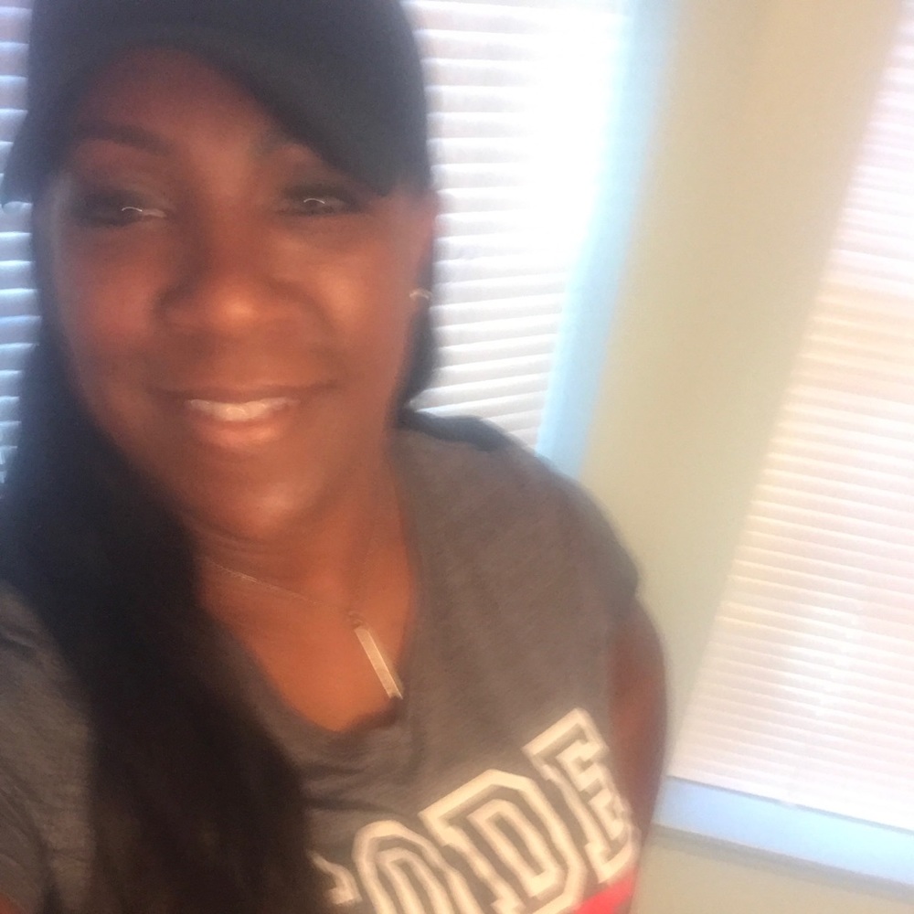 Meet your Posher, Cynthia