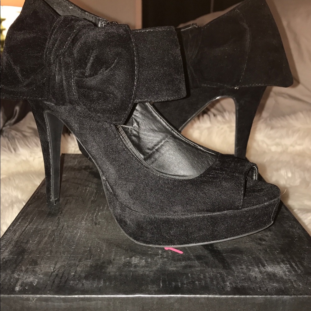 Black suede open toe heels