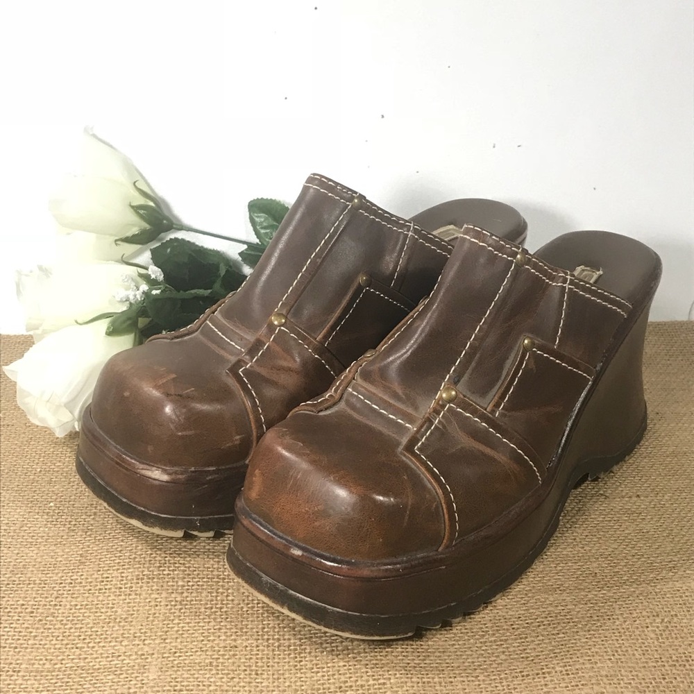 Womens 9 Brown Leather Platform Slides by Soda