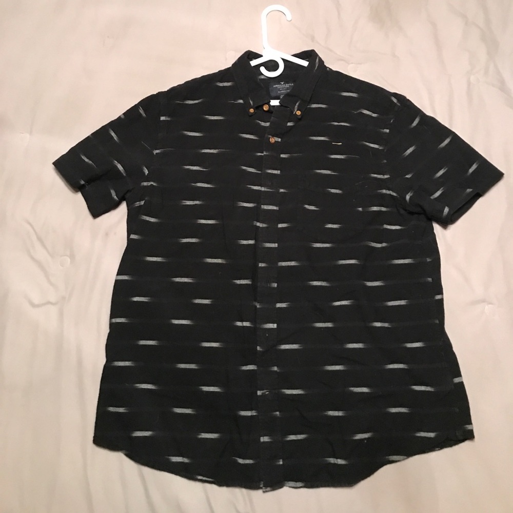 American Eagle Short Sleeve Button Down