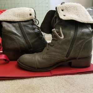 Steve Madden boots