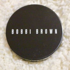 Bobbi Brown Bronzing Powder in golden light