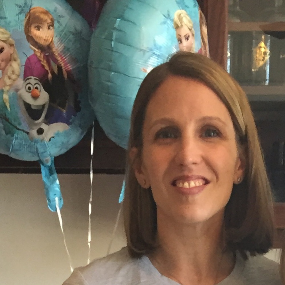 Meet your Posher, Hilary